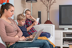 Уже 42% москвичей полностью игнорируют телевизор