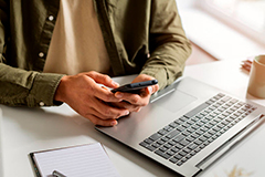 Аналитика GetPayAll: какие подписки используют специалисты на этапе смены профессии